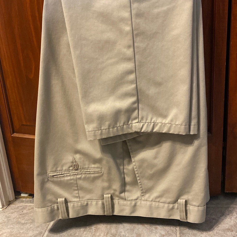 New Dockers men’s slacks
